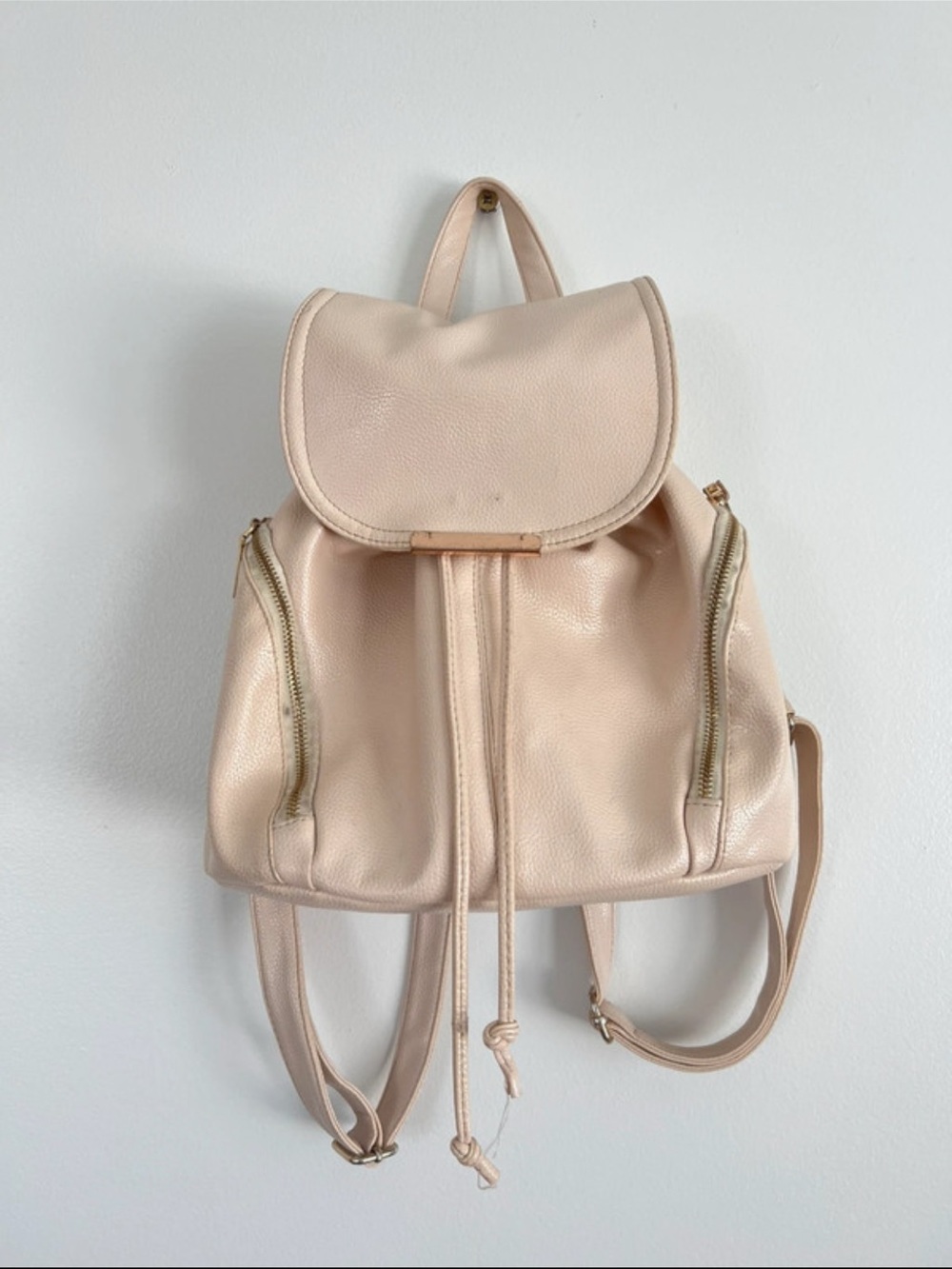 ✨3/$25✨ Women’s Cream Mini bag
